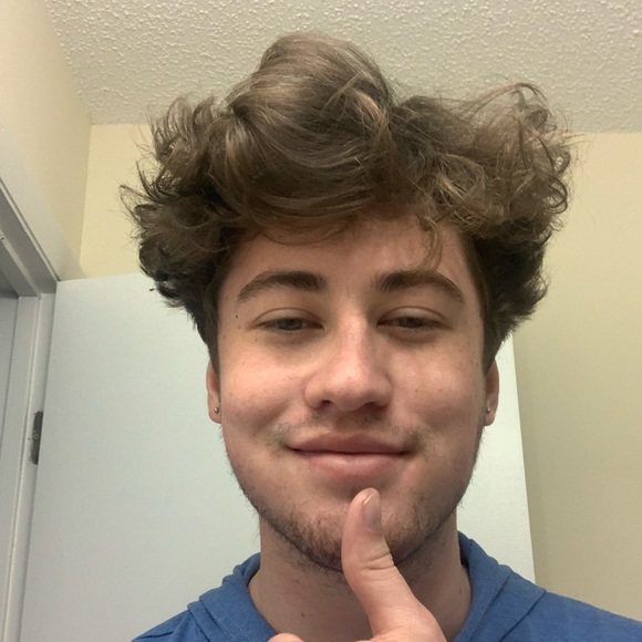 Meet your Posher, Ben - Picture 2 of 4